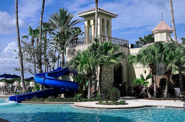 3504 Shorewood Dr, Kissimmee, FL 34746 - community pool with a water slide