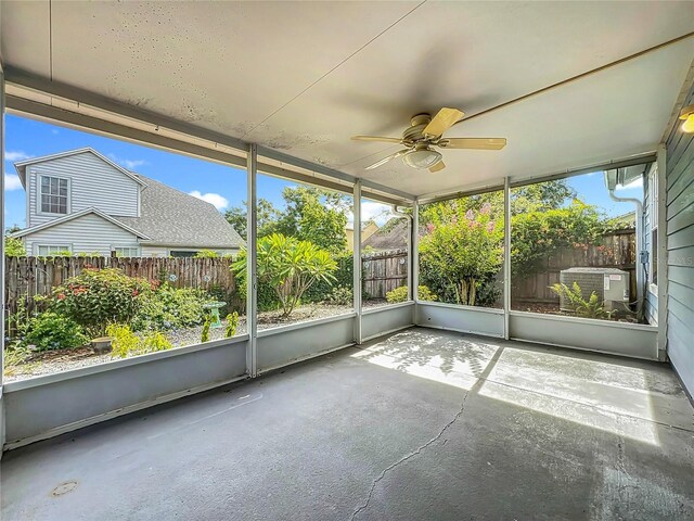 1751 Chatham Cir, Apopka, FL 32703 - unfurnished sunroom featuring a ceiling fan