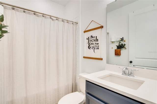 913 Sabal Breeze Ln, Apopka, FL 32703 - full bath featuring vanity and toilet