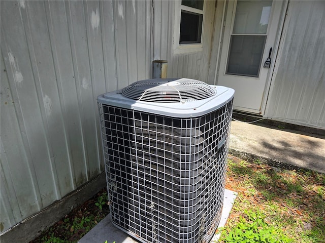 2308 18th St E, Bradenton, FL 34208 - exterior view of a central air condition unit