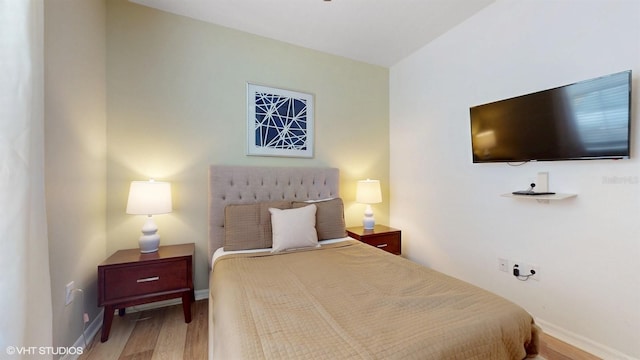 8806 Geneve Ct, Kissimmee, FL 34747 - bedroom with wood finished floors
