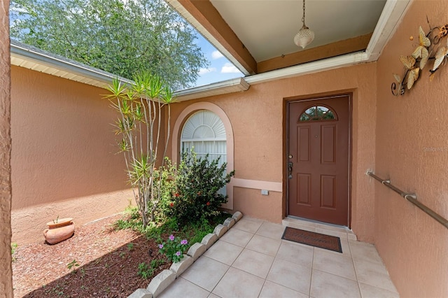 470 Cardinal Ct, Kissimmee, FL 34759 - entrance to property featuring stucco siding
