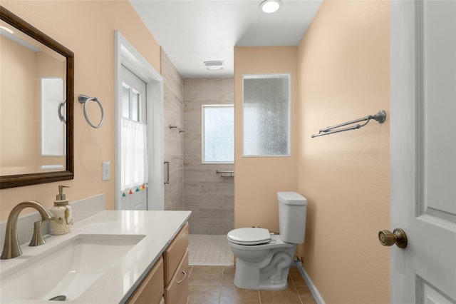 473 Burnt Tree Ln, Apopka, FL 32712 - full bathroom featuring tile patterned flooring, vanity, and tiled shower