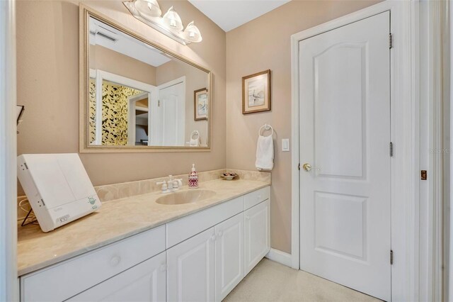 413 Harbour Oaks Pointe Dr, Edgewood, FL 32809 - bathroom featuring vanity