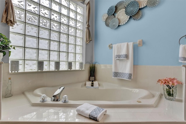 25105 Laurel Valley Rd, Leesburg, FL 34748 - bathroom featuring a bath