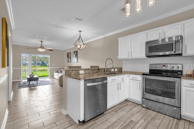 517 Wilton Cir, Sanford, FL 32773 - photo 4