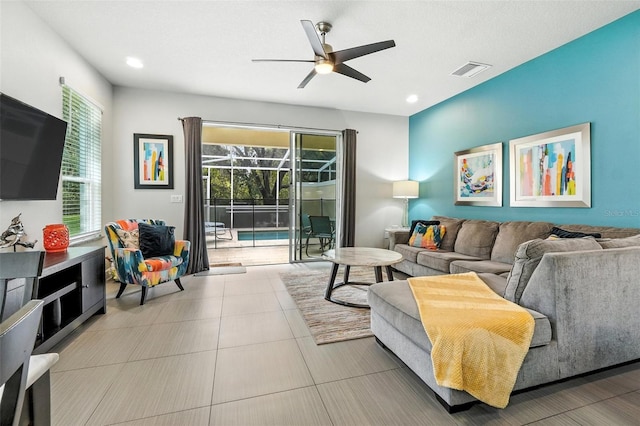 1530 Retreat Cir, Clermont, FL 34714 - living area featuring ceiling fan and recessed lighting