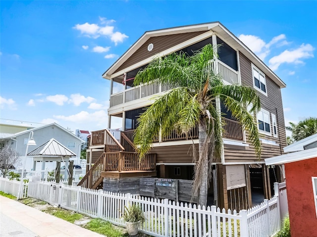 19105 Whispering Pines Dr, Indian Shores, FL 33785 - photo 2