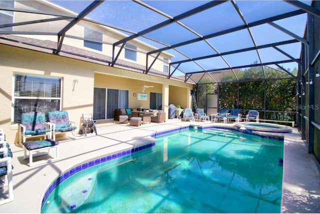 331 Bridgewater Dr, Davenport, FL 33897 - view of swimming pool featuring an outdoor living space, a patio area, a pool with connected hot tub, a ceiling fan, and glass enclosure