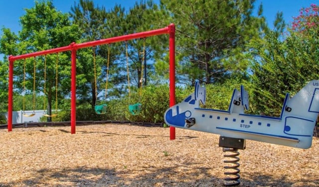 331 Bridgewater Dr, Davenport, FL 33897 - view of playground