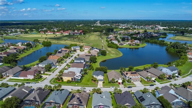2530 The Oaks Blvd, Kissimmee, FL 34746 - view of property location featuring nearby suburban area, a large body of water, and a local golf course