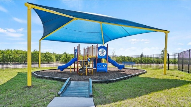 2220 Chris Dr, Winter Haven, FL 33884 - view of community play area