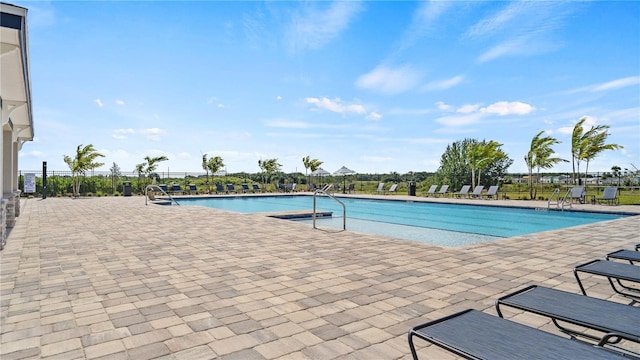 2220 Chris Dr, Winter Haven, FL 33884 - community pool with a patio