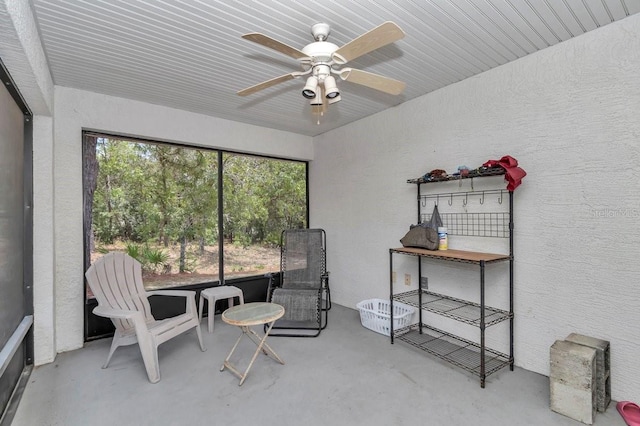 7120 N Glenridge Cir, Citrus Springs, FL 34434 - sunroom featuring ceiling fan