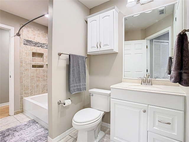 2641 Delcrest Dr, Orlando, FL 32817 - full bath featuring vanity, tile patterned floors, and shower / bath combination