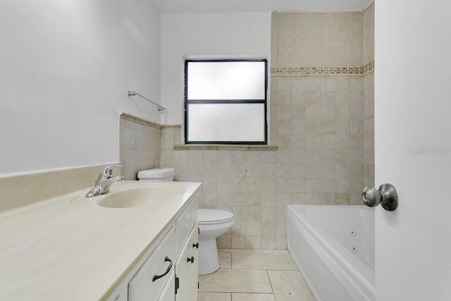 1148 Northcrest Dr, Apopka, FL 32703 - full bathroom with a tub with jets and vanity