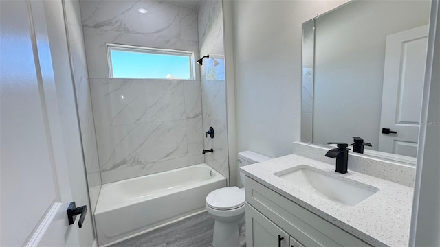 16252 SW 27th Terrace Rd, Ocala, FL 34473 - bathroom featuring vanity, shower / tub combination, and wood finished floors