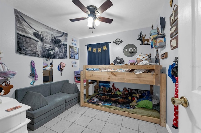 565 S Floyd Cir, Deltona, FL 32725 - tiled living area with a ceiling fan