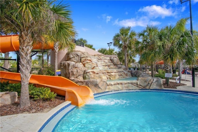 5172 Oakbourne Ave, Davenport, FL 33837 - view of outdoor pool