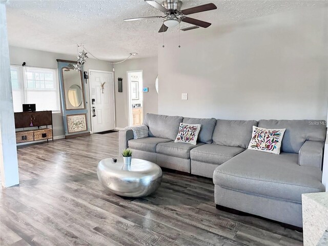 1902 Sarazen Dr, Orlando, FL 32808 - photo 4