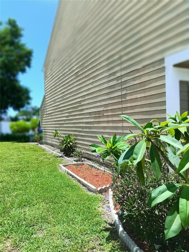 6640 121st Ave Unit 1, Largo, FL 33773 - view of green lawn