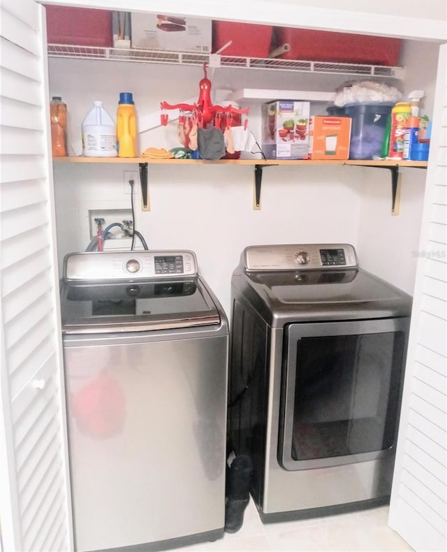 6640 121st Ave Unit 1, Largo, FL 33773 - laundry room featuring independent washer and dryer