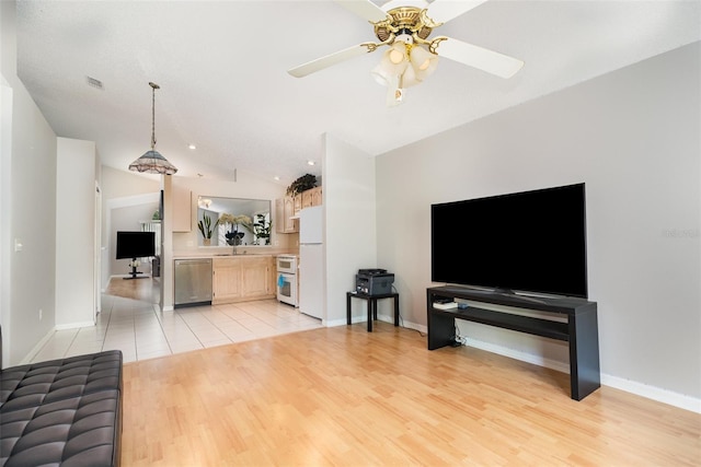 9355 Telfer Run, Orlando, FL 32817 - photo 5