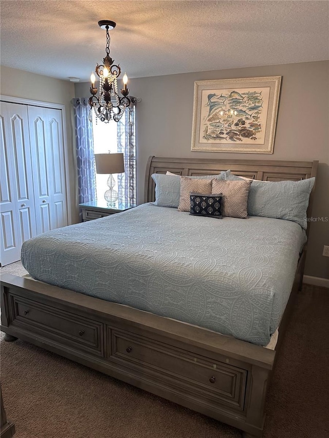 1452 Moon Valley Dr, Davenport, FL 33896 - carpeted bedroom with a chandelier and a closet