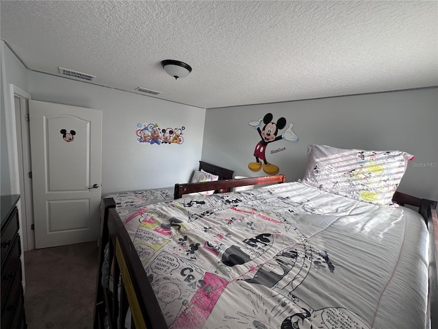 1452 Moon Valley Dr, Davenport, FL 33896 - carpeted bedroom with a textured ceiling