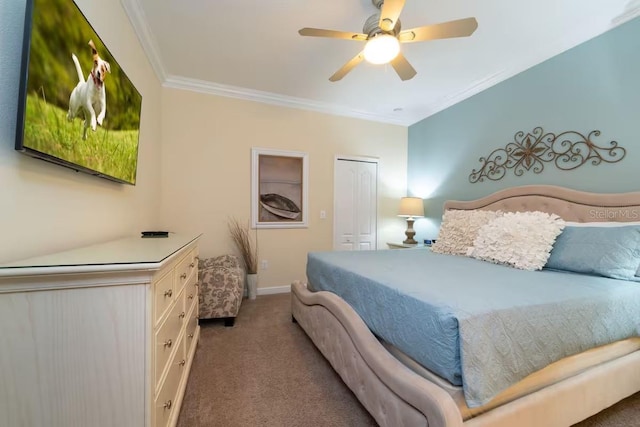 1452 Moon Valley Dr, Davenport, FL 33896 - carpeted bedroom with crown molding, a closet, and a ceiling fan