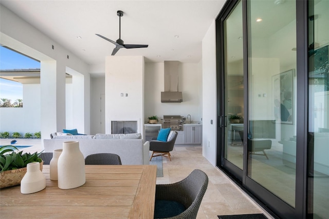 4007 Grande Brick Loop Unit 13, Orlando, FL 32837 - dining area featuring a ceiling fan