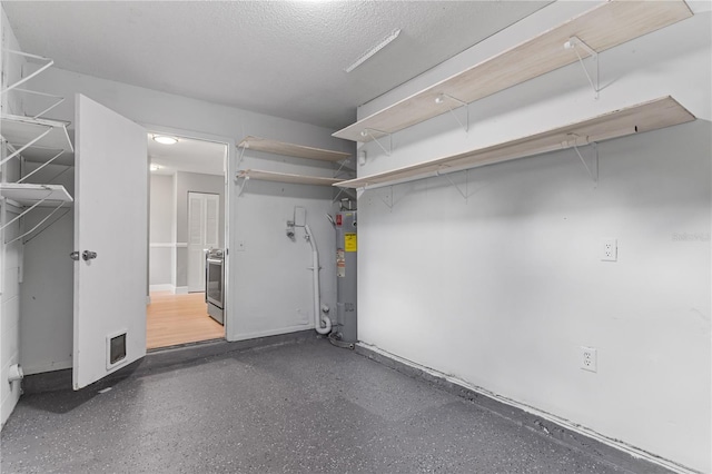 1066 Swanson Dr, Deltona, FL 32738 - garage with water heater