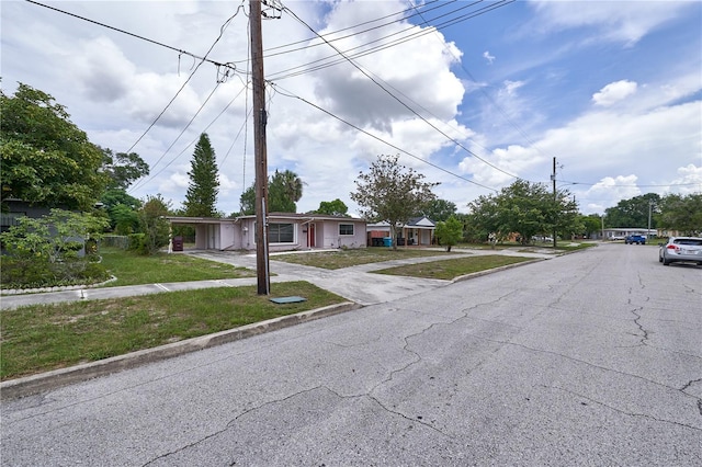 535 Romano Ave, Orlando, FL 32807 - single story home featuring a front lawn
