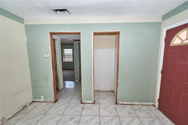 535 Romano Ave, Orlando, FL 32807 - foyer entrance with baseboards
