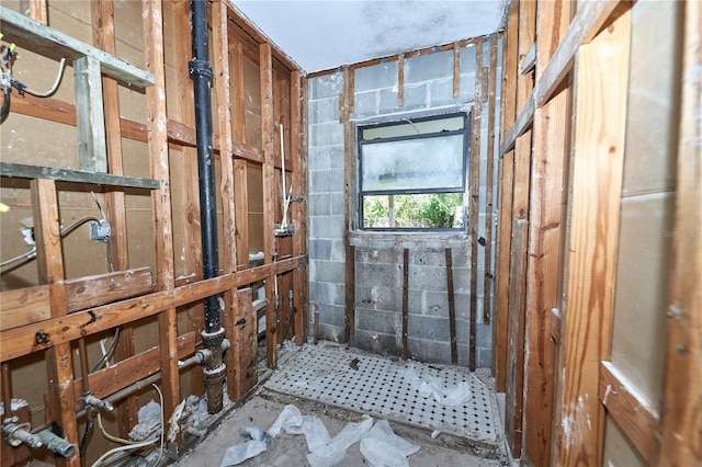 535 Romano Ave, Orlando, FL 32807 - full bathroom featuring tiled shower