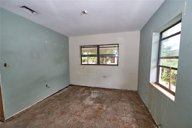 535 Romano Ave, Orlando, FL 32807 - unfurnished room featuring plenty of natural light