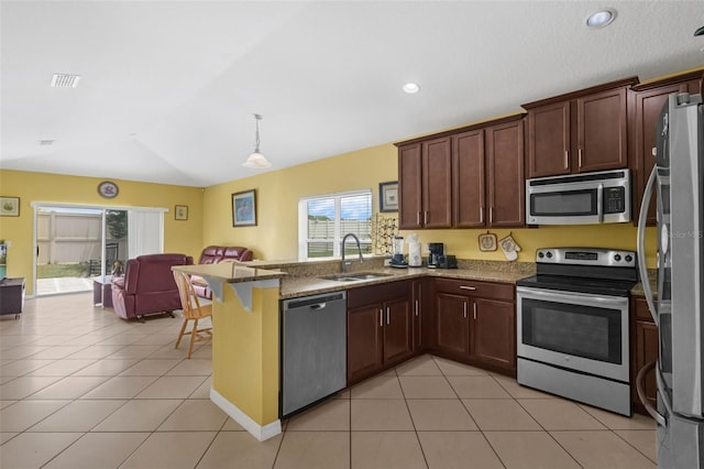 540 Vitoria Rd, Davenport, FL 33837 - photo 9