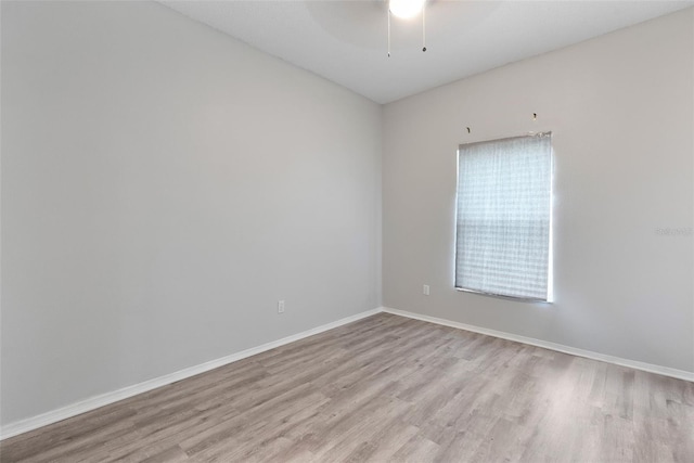 4110 Maplegrove Dr, Orlando, FL 32818 - spare room with light wood-style floors and a ceiling fan