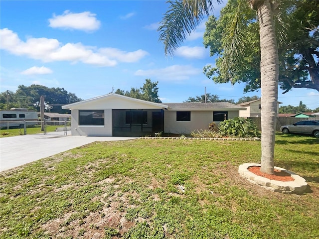 2575 King Ave, Auburndale, FL 33823 - single story home featuring stucco siding and concrete driveway