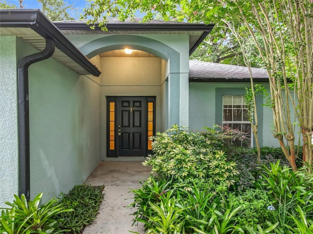 2353 Kingscrest Cir, Apopka, FL 32712 - view of exterior entry with stucco siding