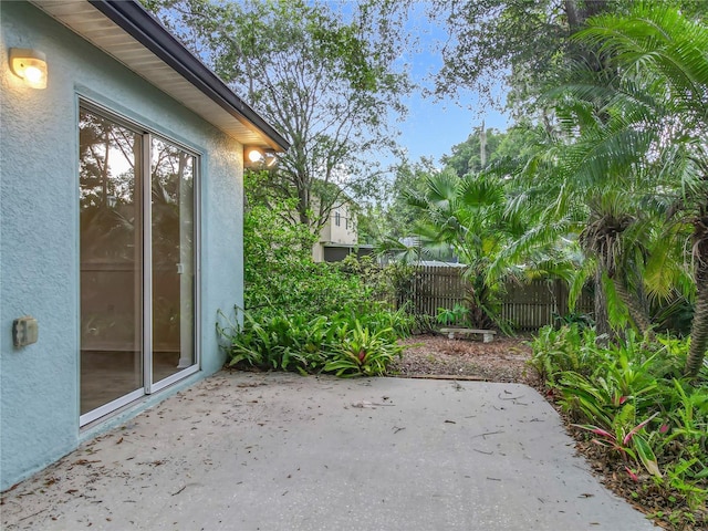 2353 Kingscrest Cir, Apopka, FL 32712 - view of patio / terrace