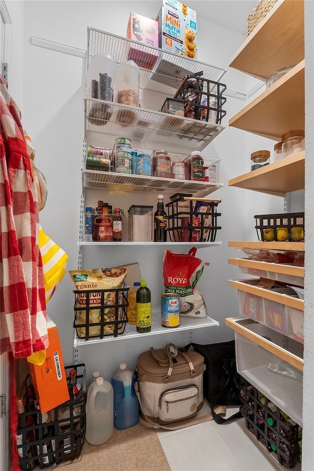 944 Benjamin Trl, Davenport, FL 33837 - view of pantry