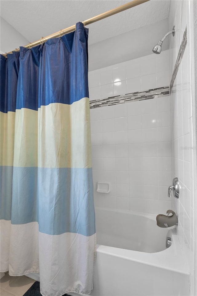 944 Benjamin Trl, Davenport, FL 33837 - full bath featuring shower / bath combo