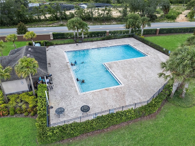 944 Benjamin Trl, Davenport, FL 33837 - view of community pool