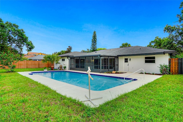 5938 Marlberry Dr, Orlando, FL 32819 - back of property featuring a sunroom and stucco siding