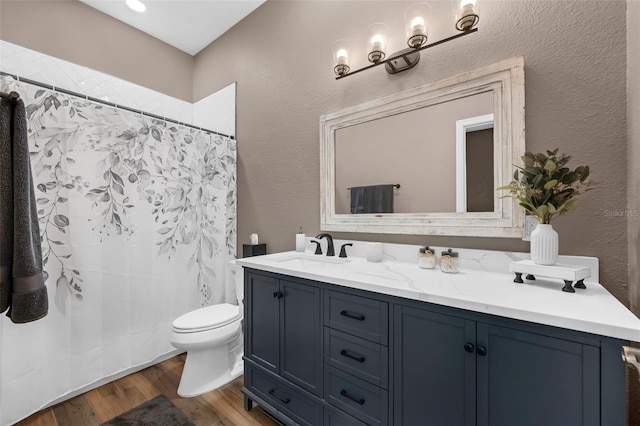 1462 Palm Bay Ct, Lake Mary, FL 32746 - full bath with a textured wall, double vanity, wood finished floors, and curtained shower