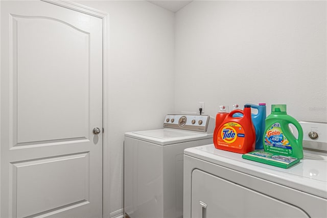13 Ryken Ln, Palm Coast, FL 32164 - laundry room with washing machine and dryer