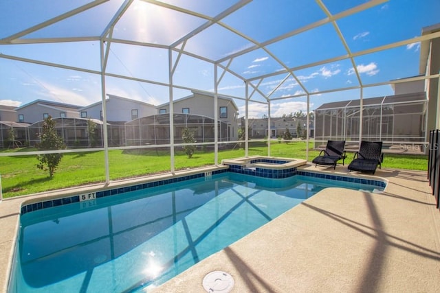 8982 Cabot Cliffs Dr, Davenport, FL 33896 - view of swimming pool with a yard, a residential view, a patio, and a pool with connected hot tub