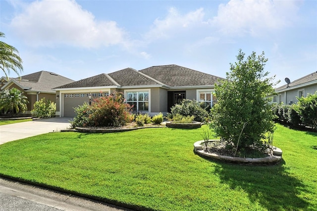 2895 Apache Ct, The Villages, FL 32163 - ranch-style home with concrete driveway, an attached garage, a front yard, stucco siding, and a shingled roof