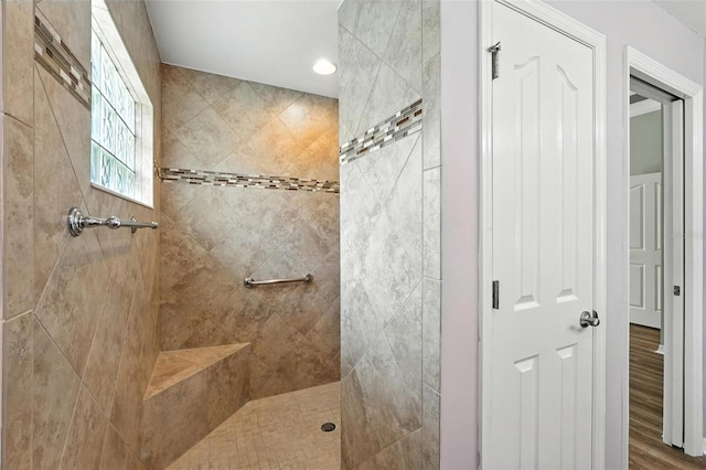 2895 Apache Ct, The Villages, FL 32163 - full bath featuring tiled shower and recessed lighting